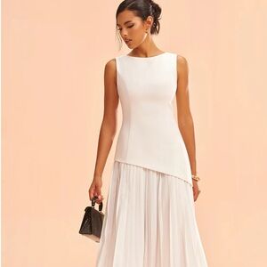 Commense NWT Signature Luxe Sleeveless Asymmetric Pleated Midi Dress in Large